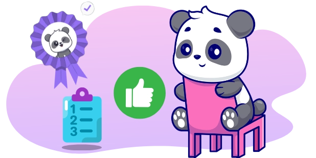 Ein Cartoon-Panda sitzt auf einem pinken Stuhl, während ein Klemmbrett mit einer Checkliste, eine Medaille mit dem Bild des Pandas und ein grünes Daumen-hoch-Symbol in der Nähe sind.